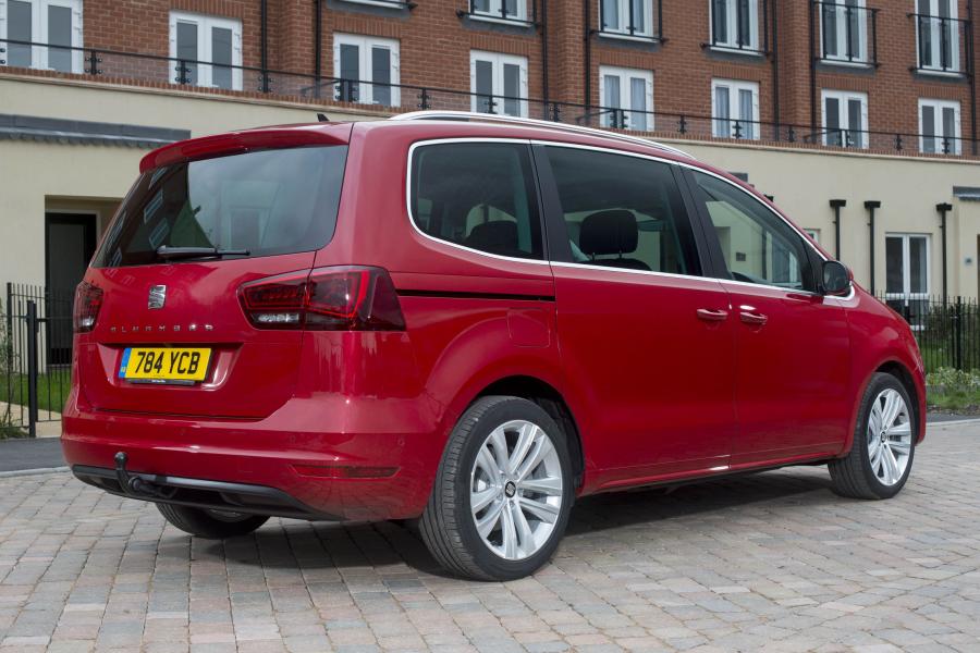  Seat Alhambra 2015 года  (UK) (фото 13 из 30)